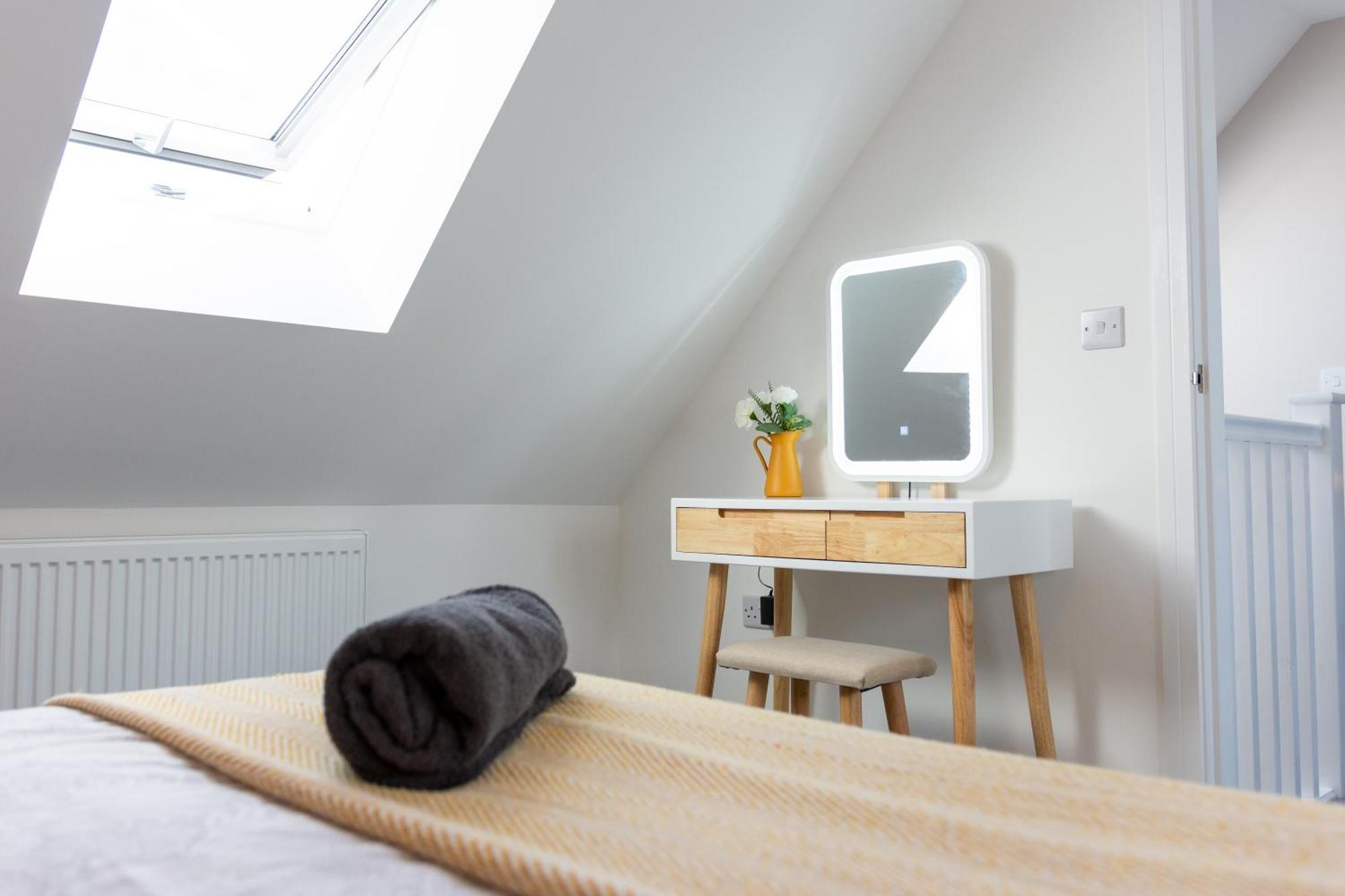 Stylish 4 Bed, Newly Renovated In Ferienhaus Nottingham